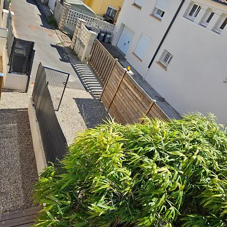 Villa-appartement De 65 M2 A * Агд