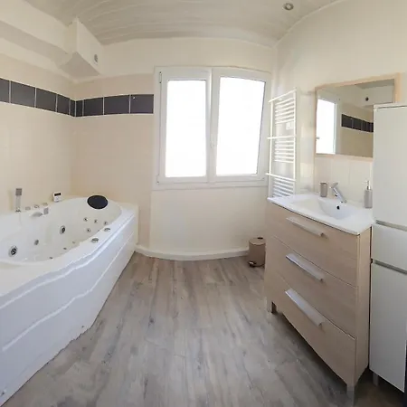 Villa-appartement De 65 M2 A Апартаменты *