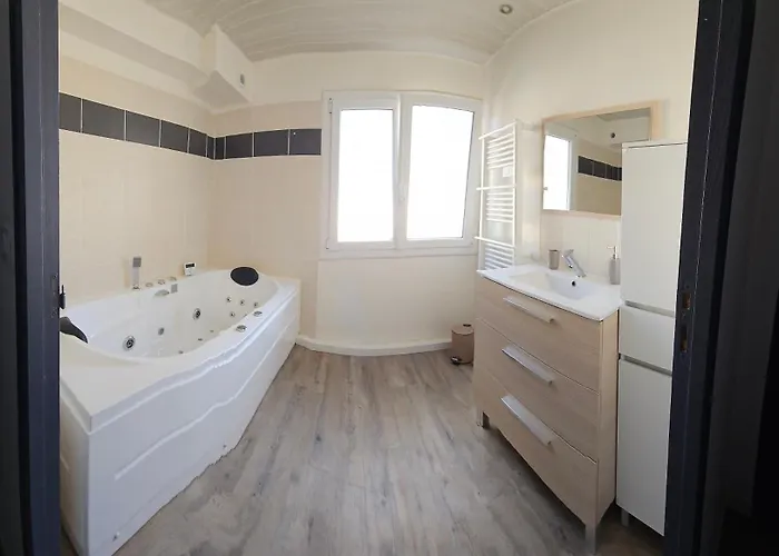 Villa-appartement De 70 M2 à Appartement *