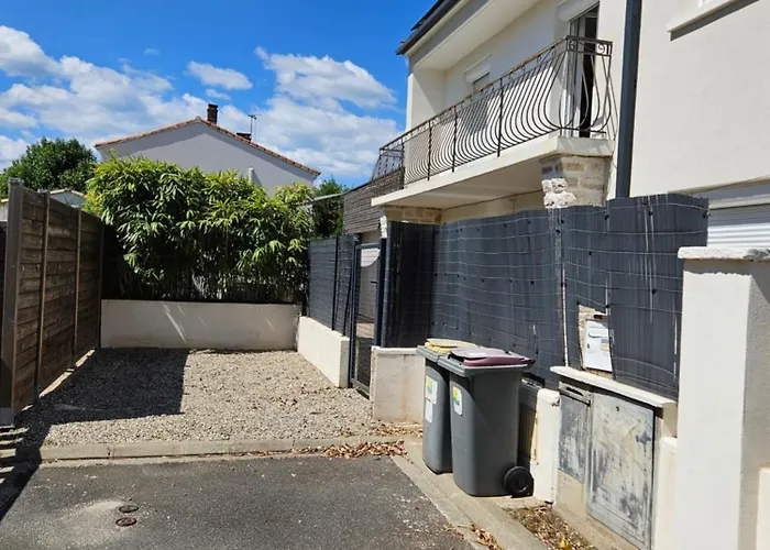 Villa-appartement De 70 M2 à *